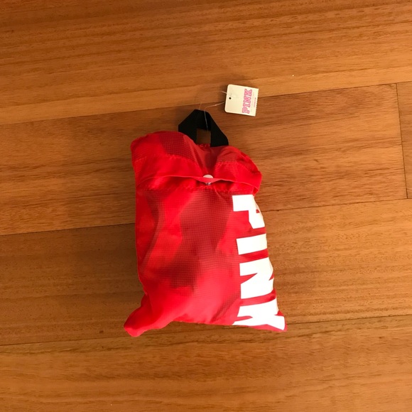 Red, black & white packable duffel bag - Picture 5 of 6